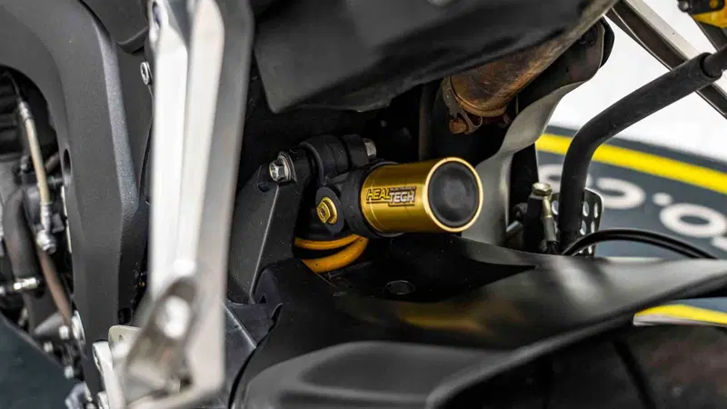 Honda CBR 1000 RR Fireblade (2006 - 07) (12)