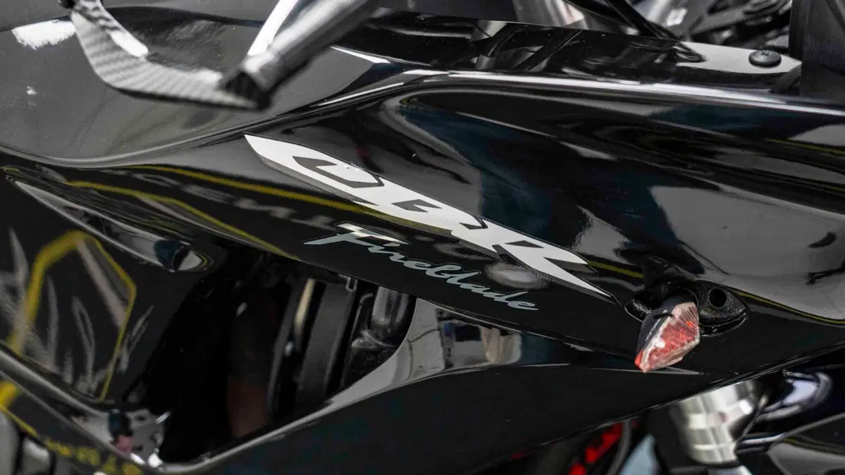 Honda CBR 1000 RR Fireblade (2006 - 07) (17)