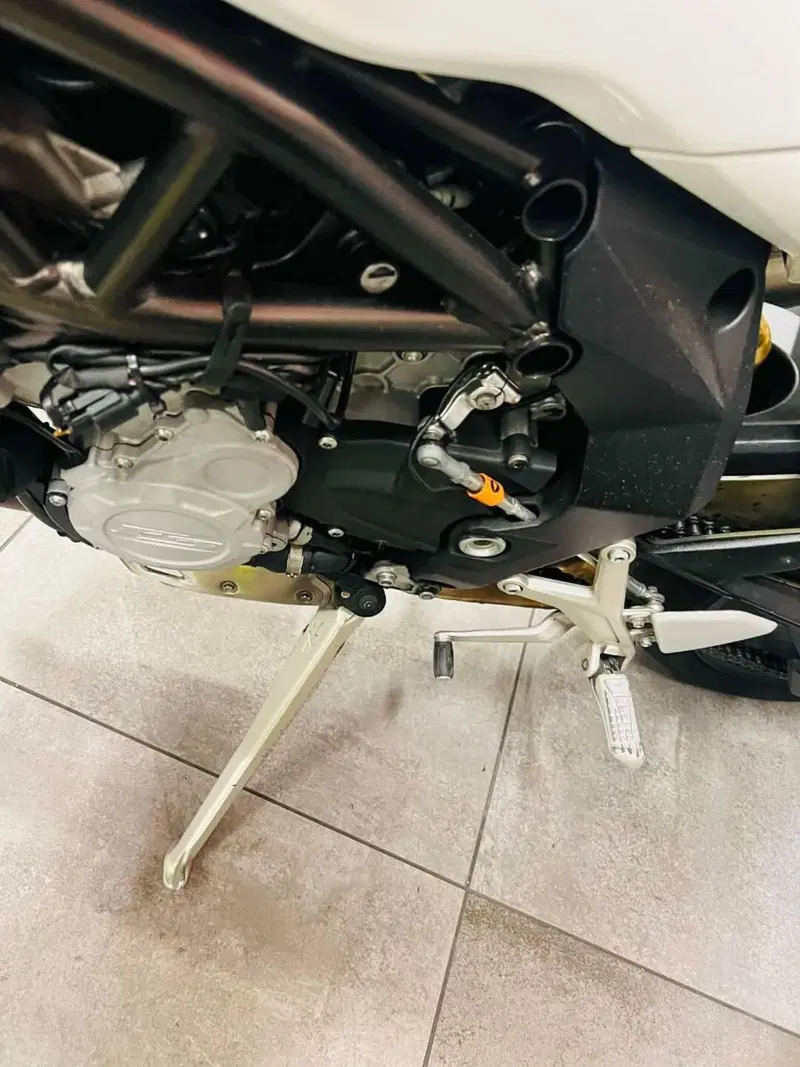 MV Agusta Brutale 800 EAS (2012 - 14) (11)