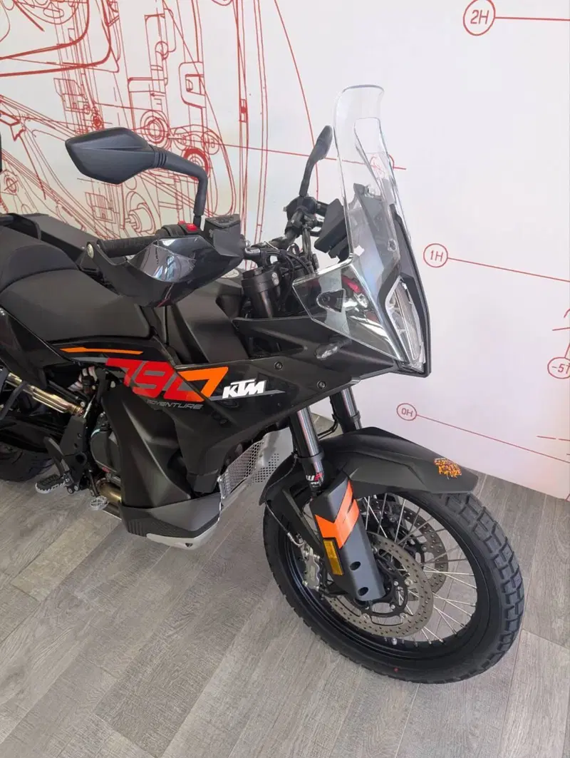 KTM 790 Adventure (2025 - 26) (13)