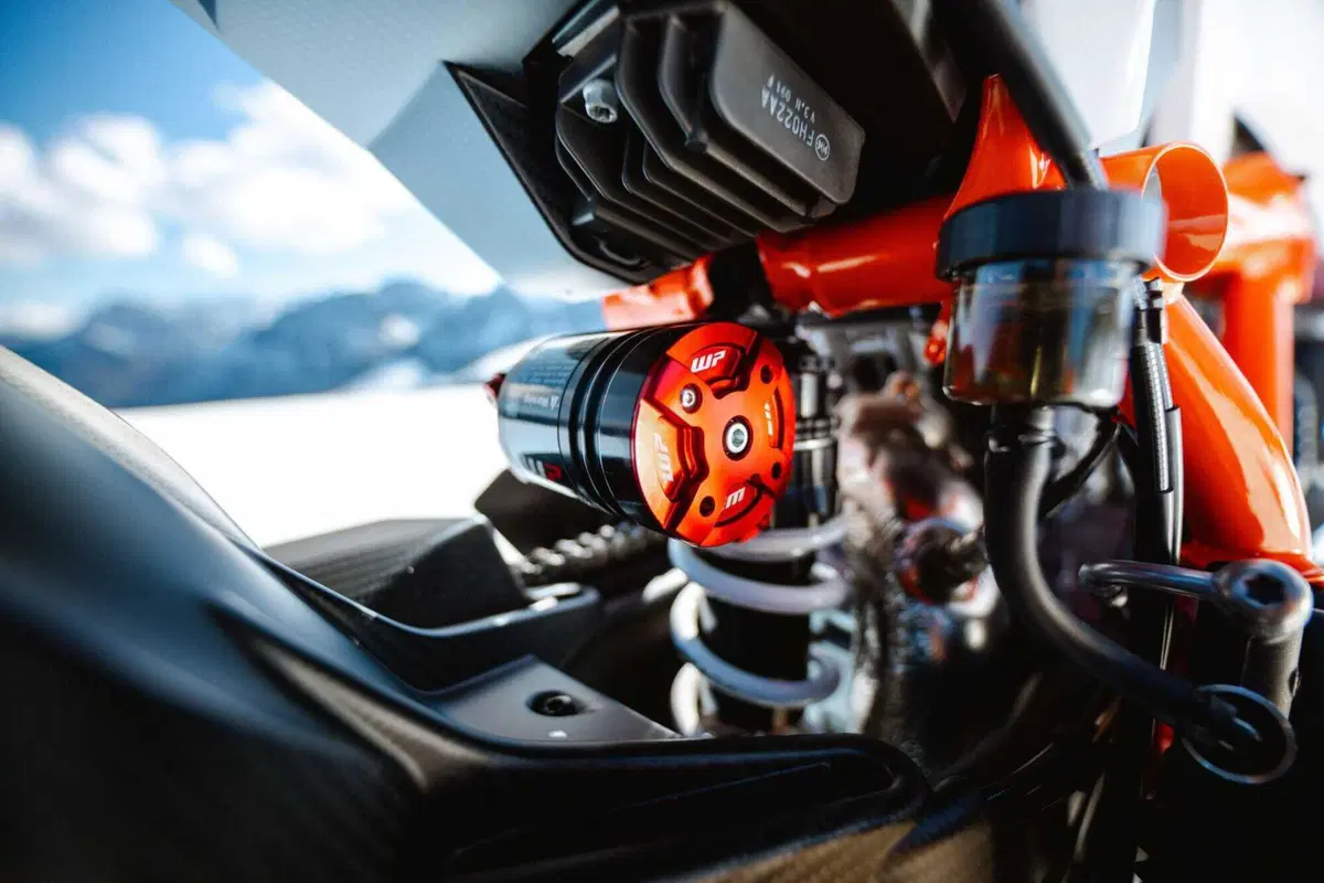 KTM 1390 Super Duke RR 2026: la “bestia” segna l’ultima evoluzione di un mito [GALLERY]  (3)