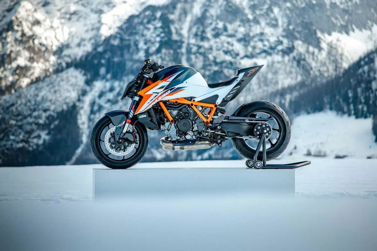 KTM 1390 Super Duke RR 2026: la “bestia” segna l’ultima evoluzione di un mito [GALLERY]  (4)