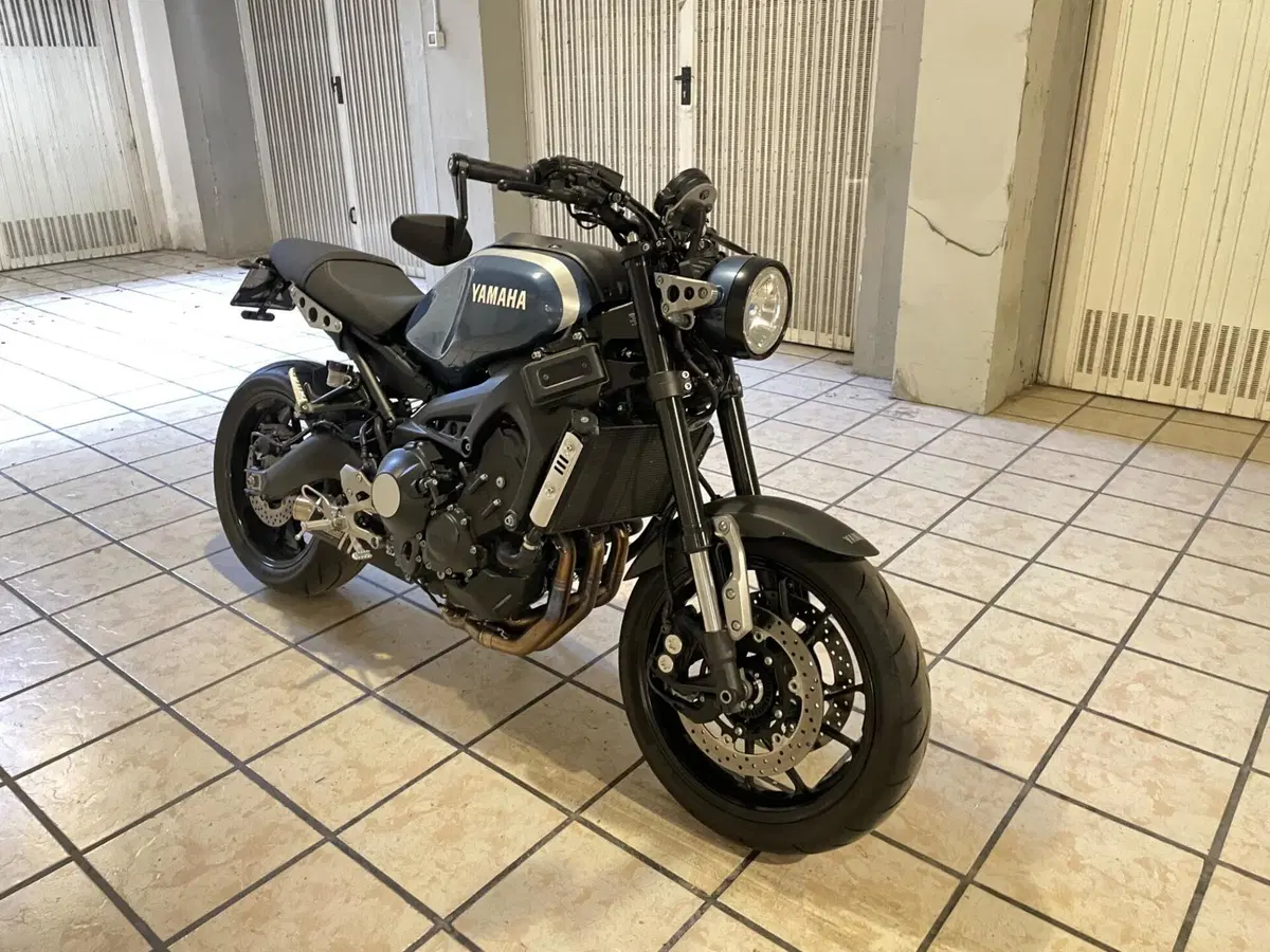 Yamaha XSR 900 ABS (2016 - 20) (4)