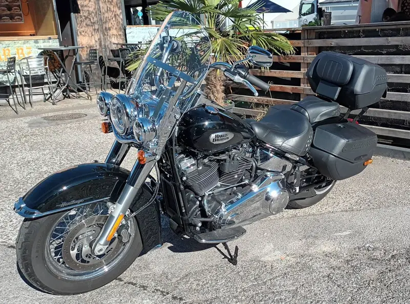 Harley-Davidson 107 Heritage Classic (2021) (2)