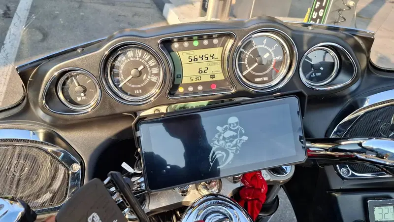 Kawasaki Vulcan VN 1700 Voyager ABS Custom (2011 - 14) (3)