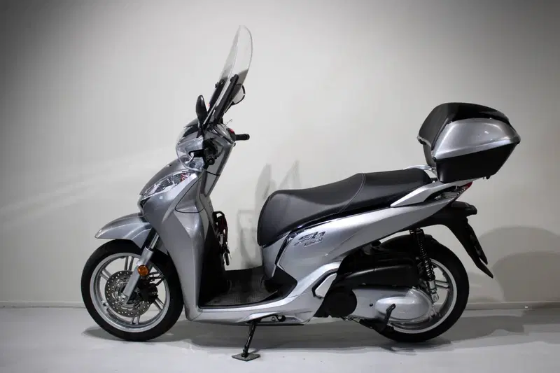 Honda SH 300 i Sport ABS (2018 - 20) (4)