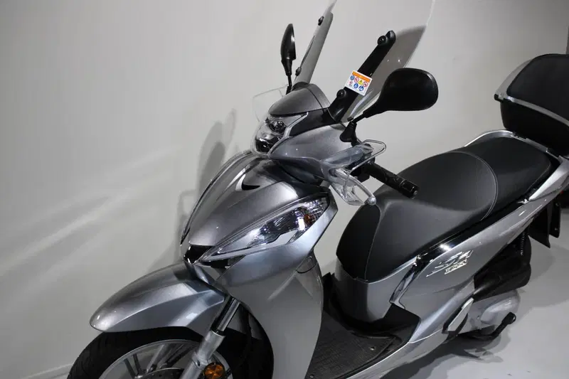 Honda SH 300 i Sport ABS (2018 - 20) (9)
