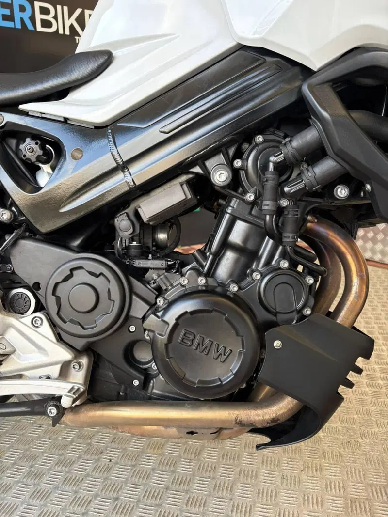 Bmw F 800 R (2015 - 16) (8)