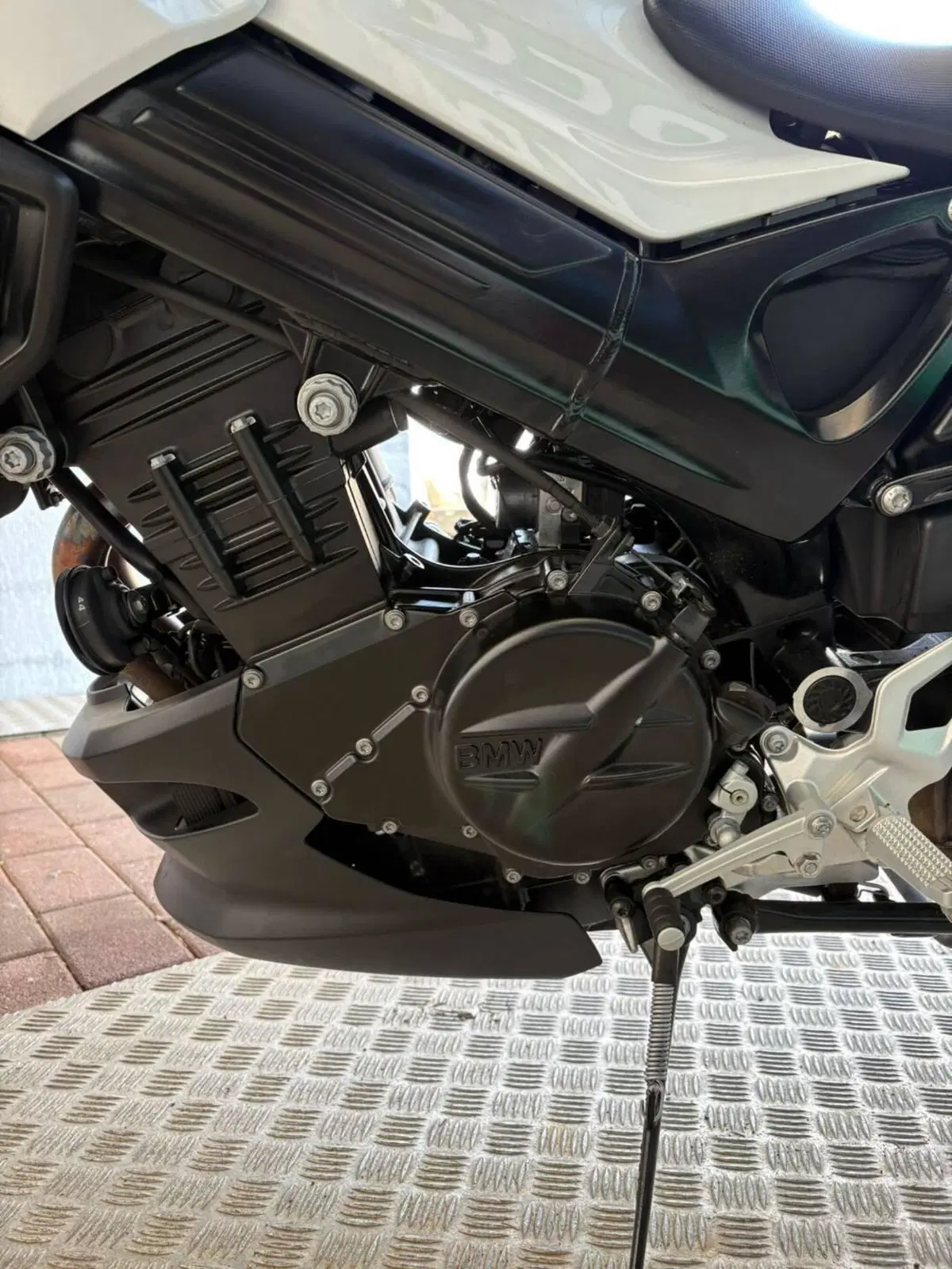 Bmw F 800 R (2015 - 16) (10)