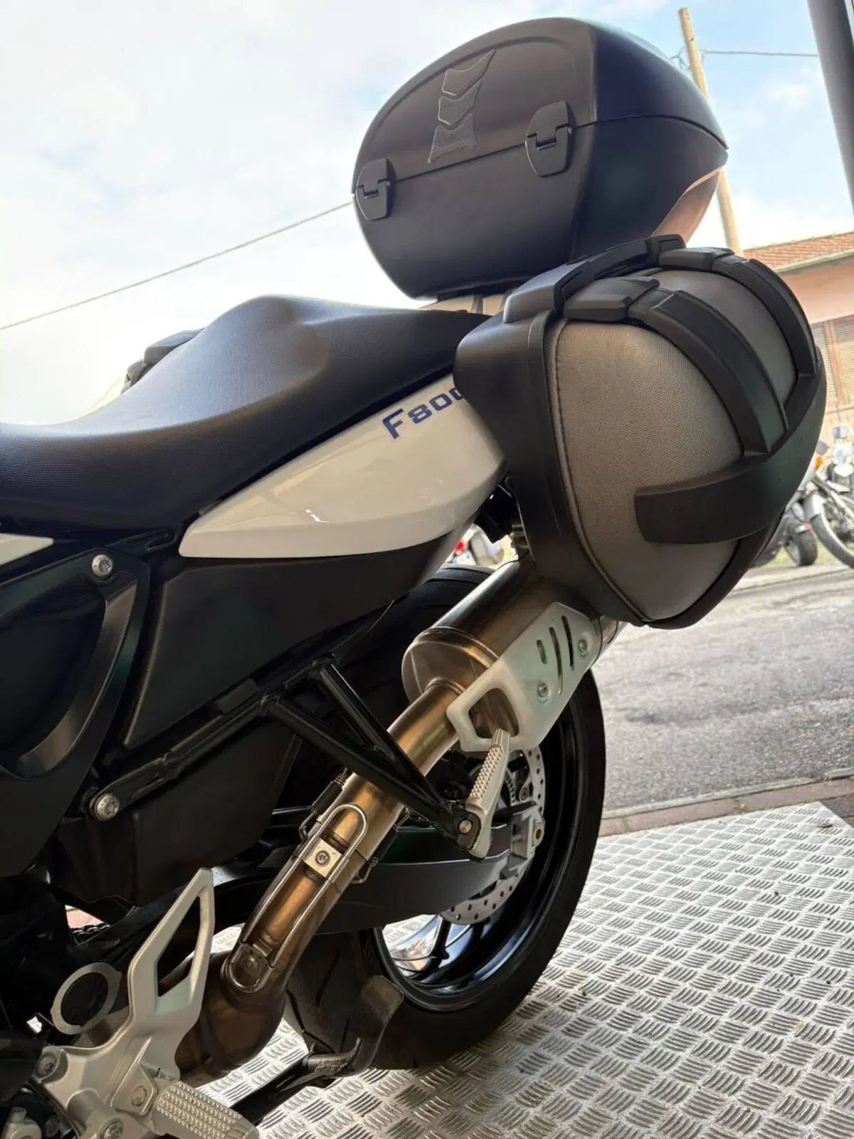 Bmw F 800 R (2015 - 16) (11)