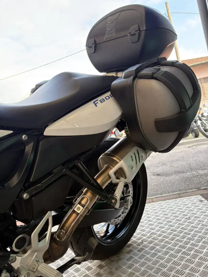 Bmw F 800 R (2015 - 16) (11)