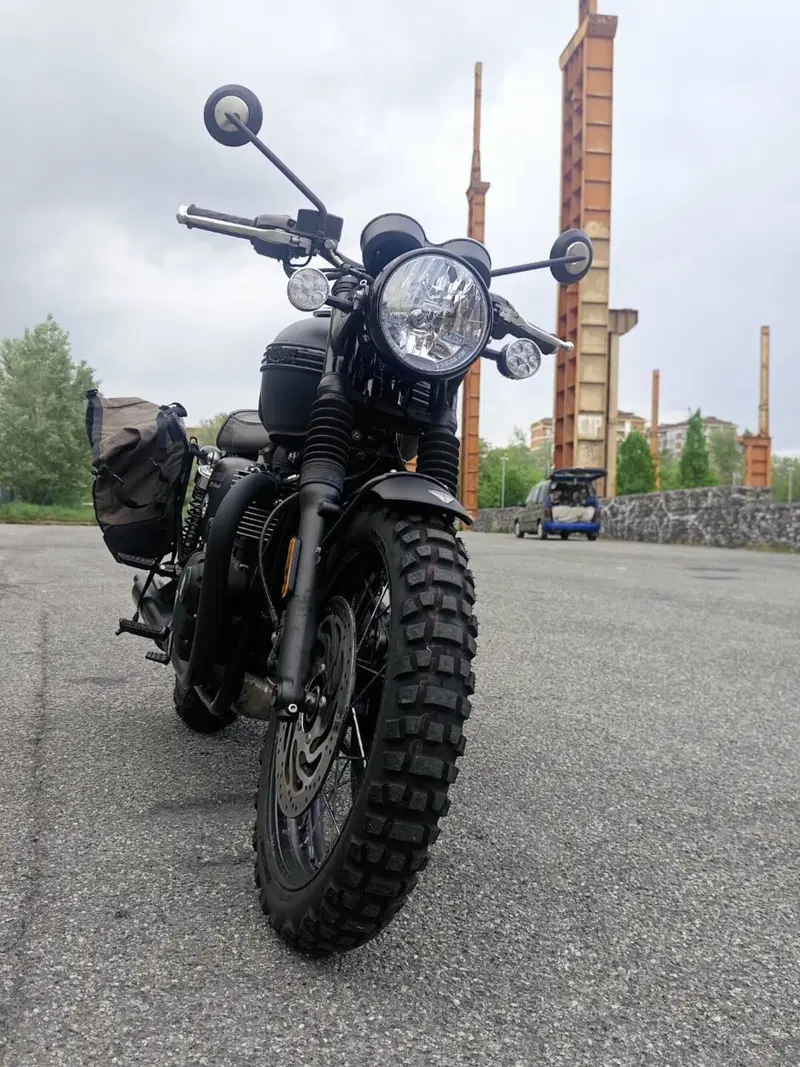 Triumph Bonneville T120 (2021 - 25) (3)