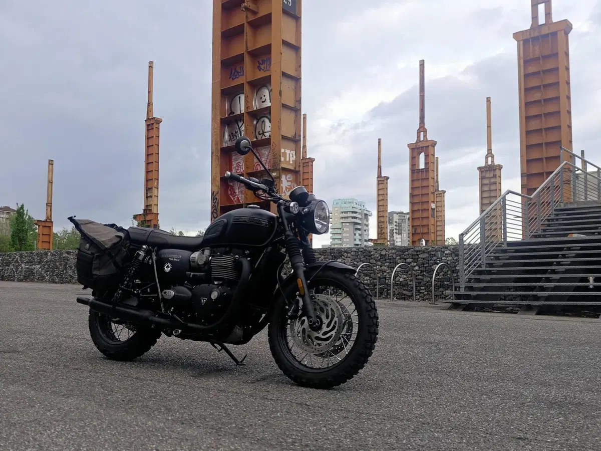 Triumph Bonneville T120 (2021 - 25) (4)