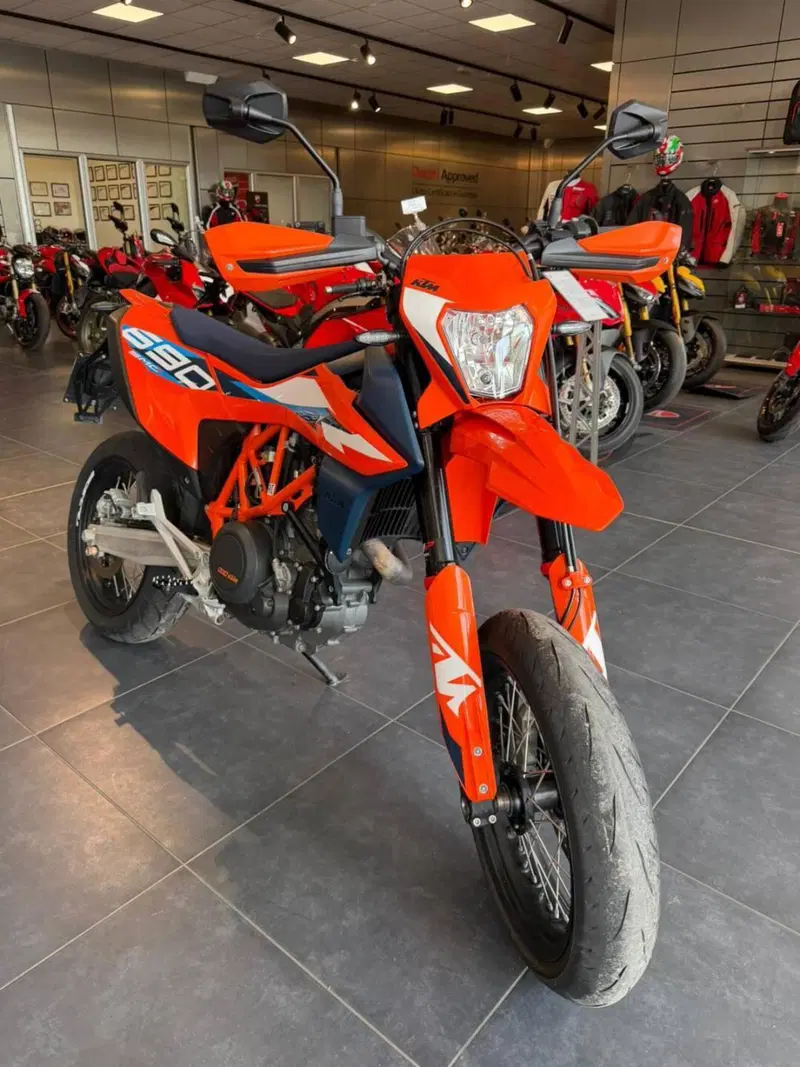 KTM 690 SMC R (2023 - 25) (2)