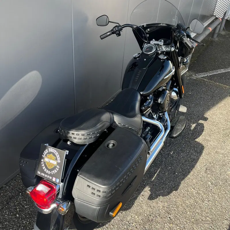 Harley-Davidson 107 Heritage Classic (2018 - 19) - FLHC (6)