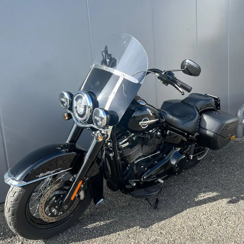 Harley-Davidson 107 Heritage Classic (2018 - 19) - FLHC (18)