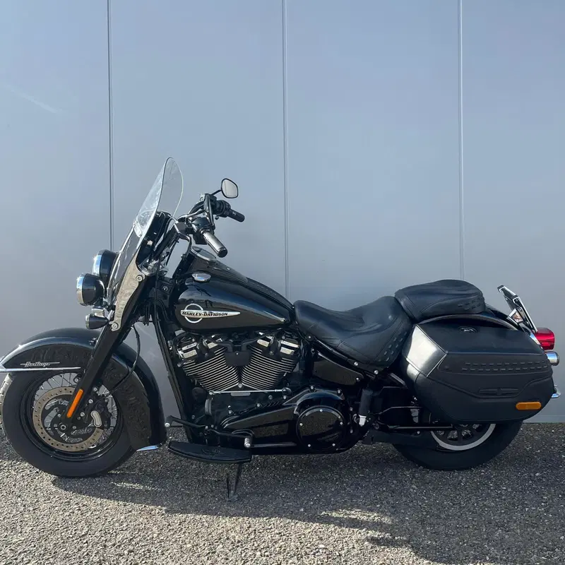 Harley-Davidson 107 Heritage Classic (2018 - 19) - FLHC (15)