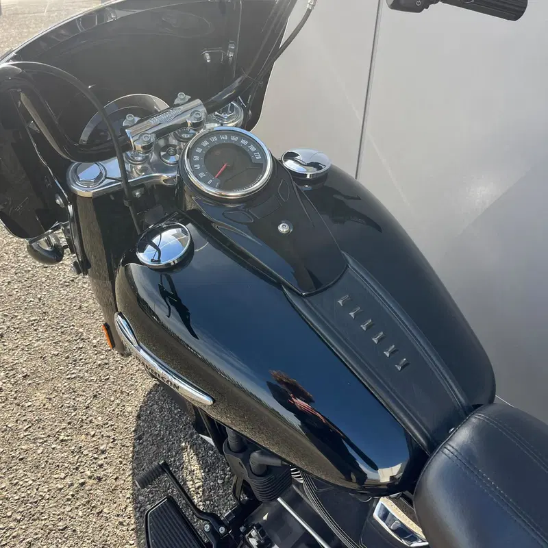 Harley-Davidson 107 Heritage Classic (2018 - 19) - FLHC (20)