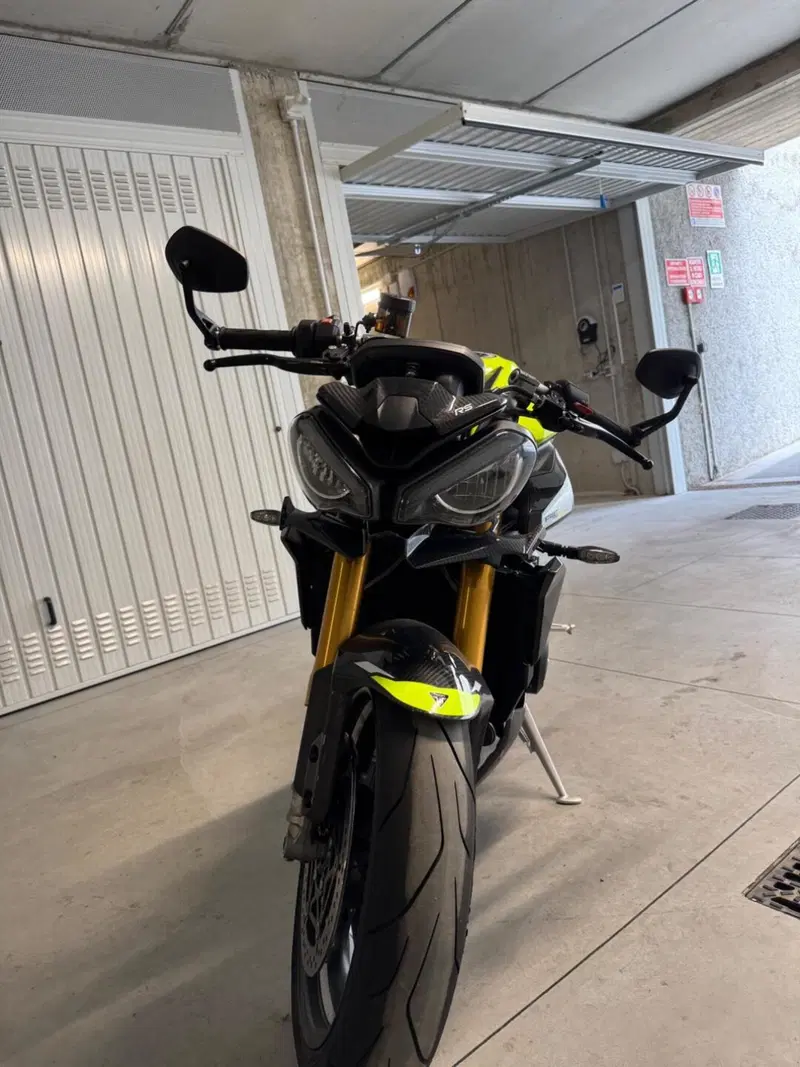 Triumph Street Triple 765 Moto2 Edition (2023 - 24) (5)