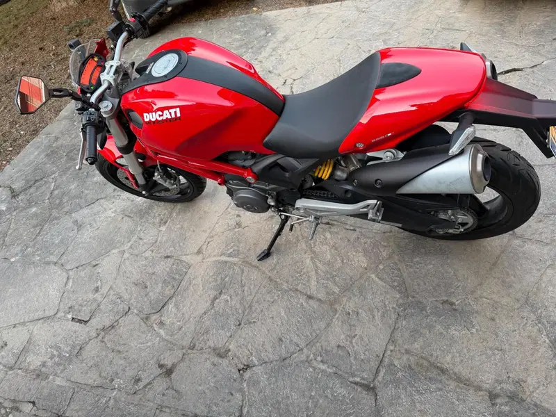 Ducati Monster 696 Plus (2007 - 14) (2)