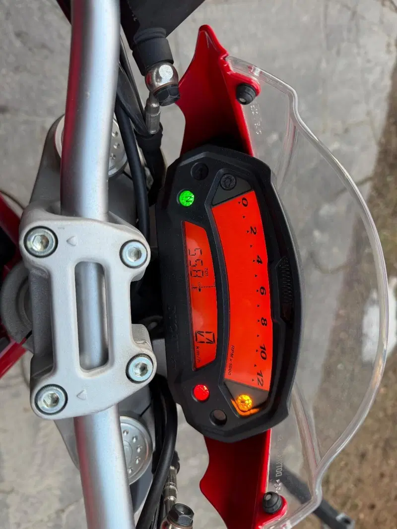 Ducati Monster 696 Plus (2007 - 14) (6)