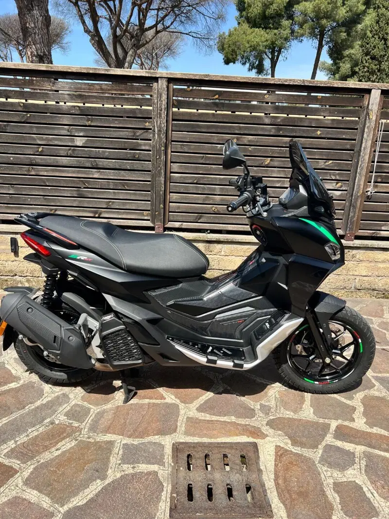 Aprilia SR GT 200 (2022 - 24) (3)