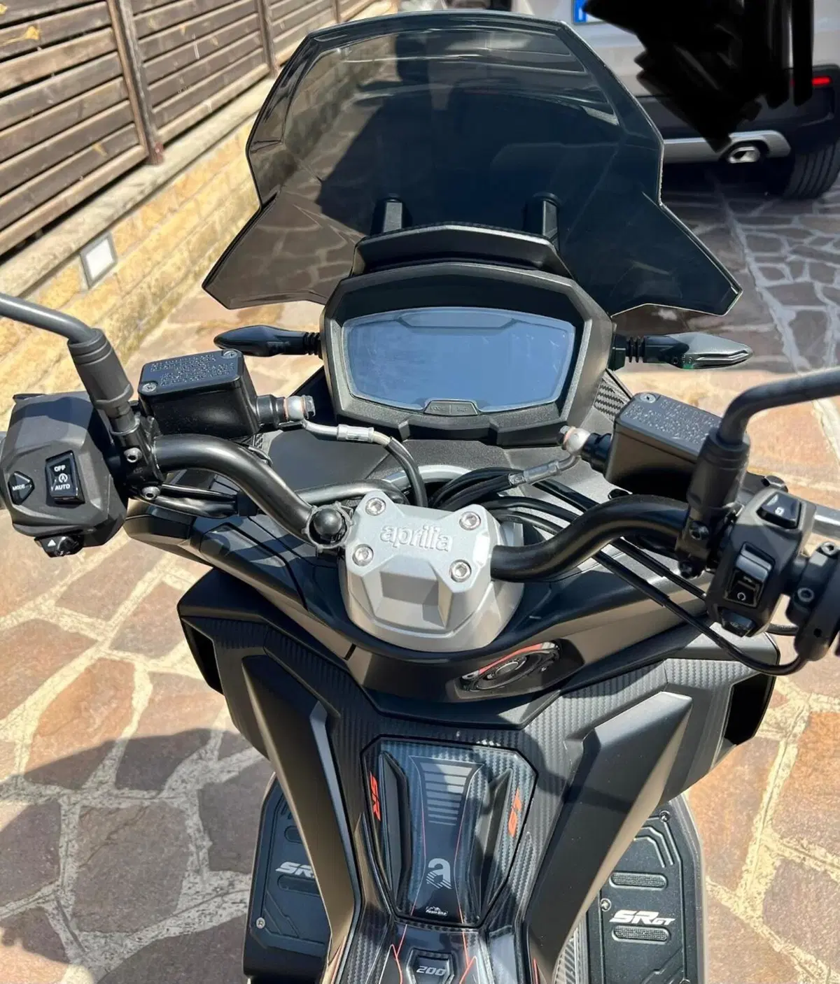 Aprilia SR GT 200 (2022 - 24) (7)