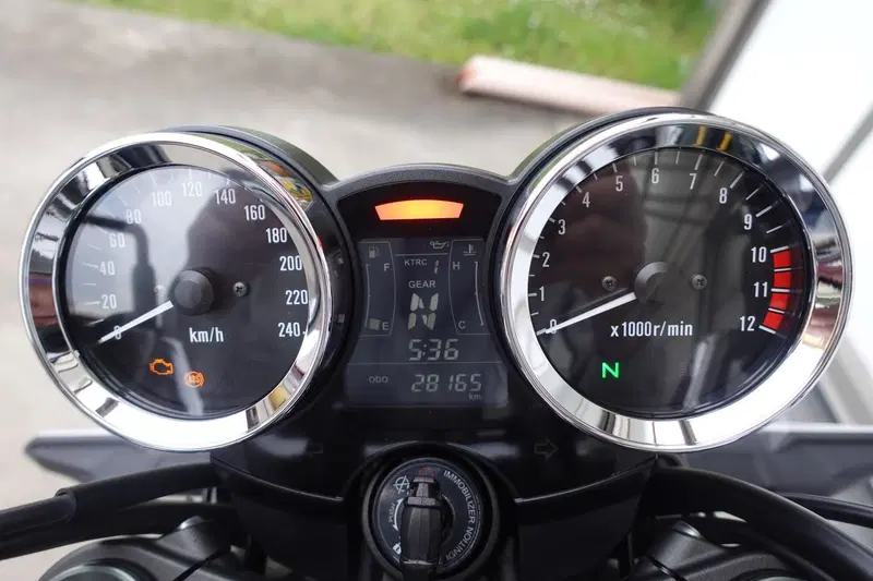 Kawasaki Z 900 RS (2018 - 20) (4)