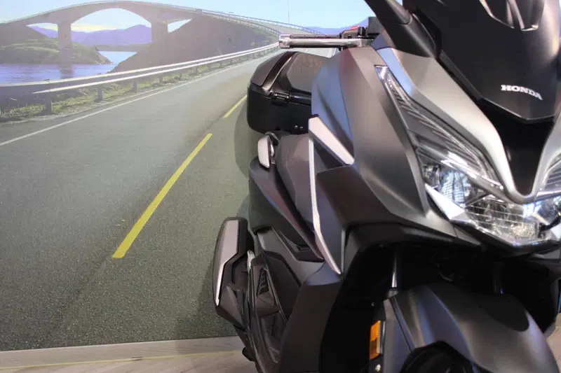 Honda Forza 350 (2022 - 24) (10)