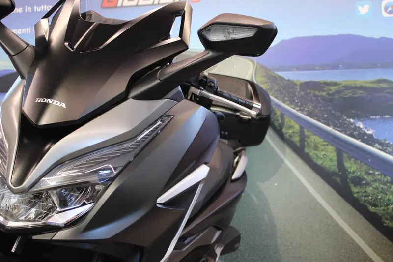 Honda Forza 350 (2022 - 24) (11)