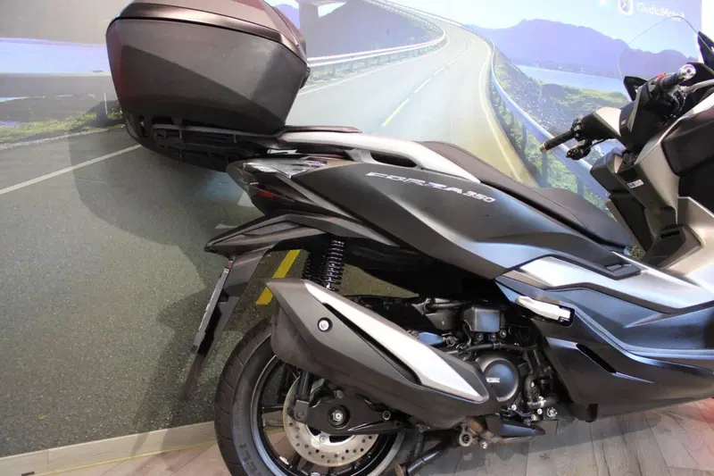 Honda Forza 350 (2022 - 24) (15)