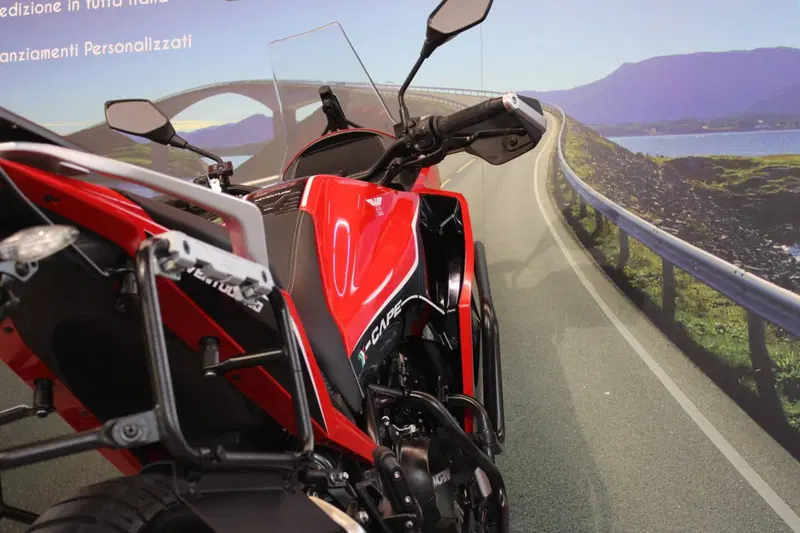 Moto Morini X-Cape 650 (2021 - 26) (18)