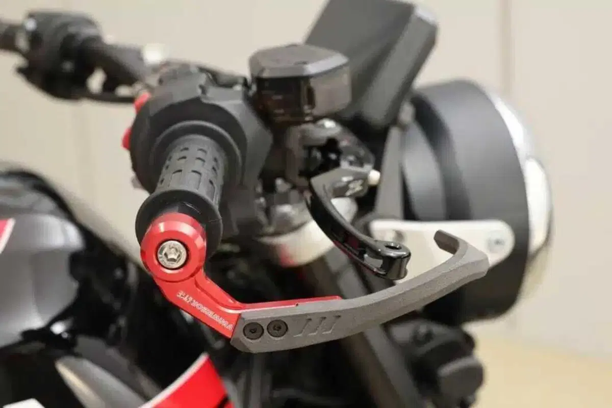 Vorresti correre in pista con una Honda CB1000F? Alle tue tentazioni ci pensa Yoshimura (4)