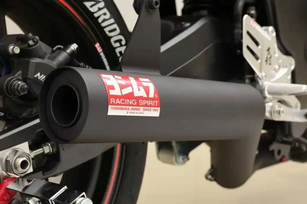 Vorresti correre in pista con una Honda CB1000F? Alle tue tentazioni ci pensa Yoshimura (9)