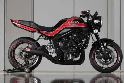 Vorresti correre in pista con una Honda CB1000F? Alle tue tentazioni ci pensa Yoshimura
