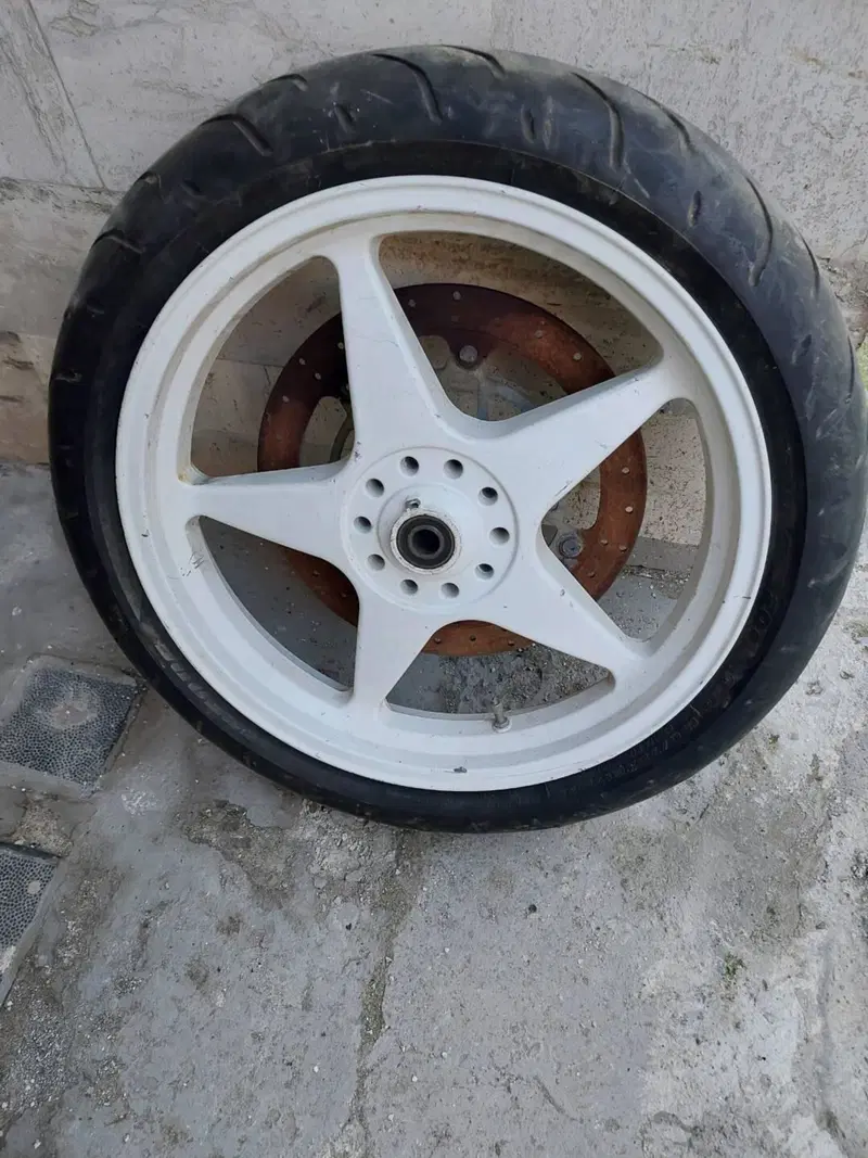 Cerchio moto, forcella, cilindro. Honda (2)
