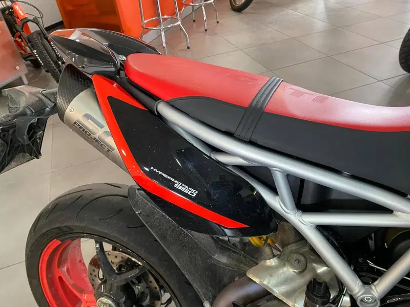 Ducati Hypermotard 950 RVE (2022 - 25) (7)