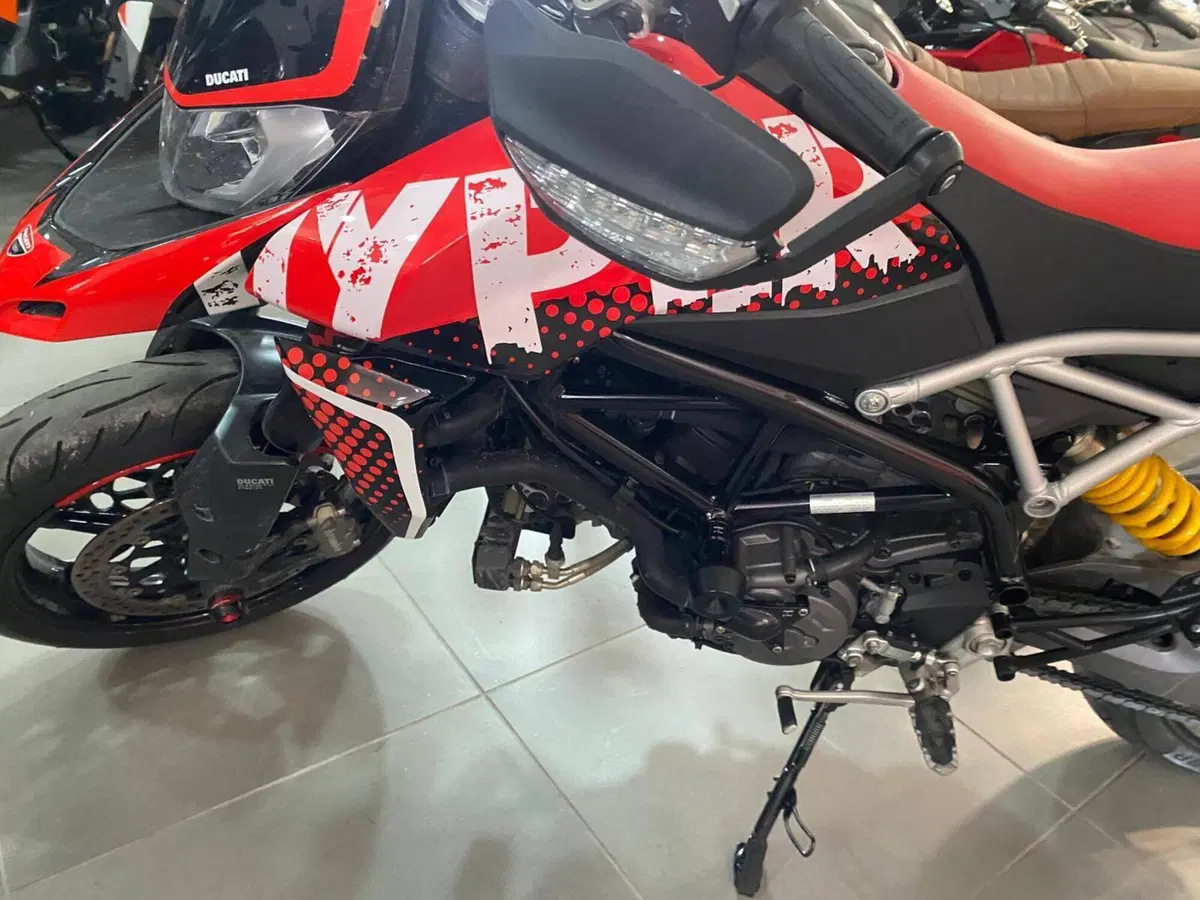 Ducati Hypermotard 950 RVE (2022 - 25) (5)