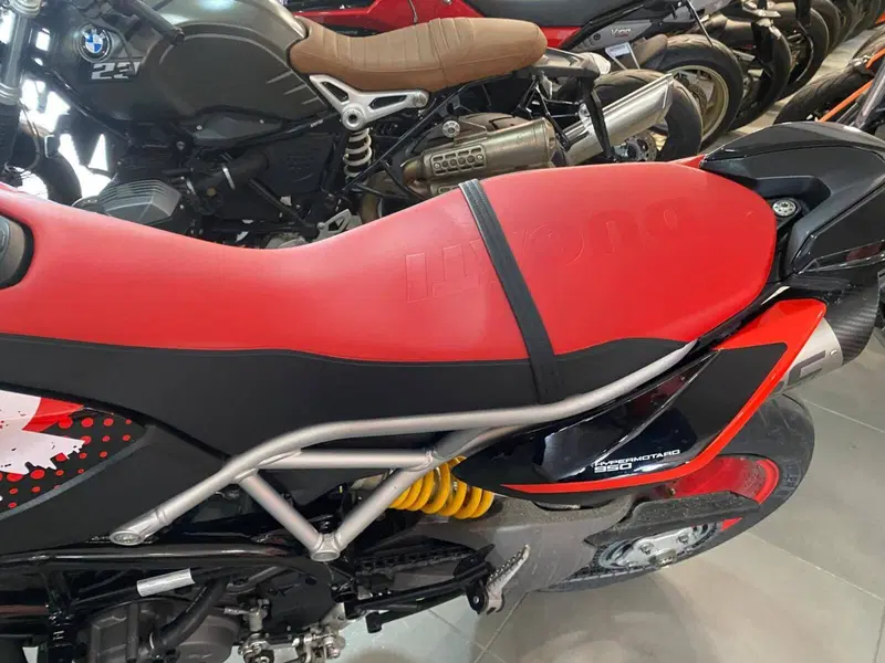 Ducati Hypermotard 950 RVE (2022 - 25) (6)
