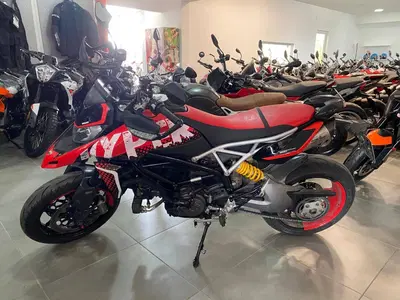 Ducati Hypermotard 950 RVE (2022 - 25) usata