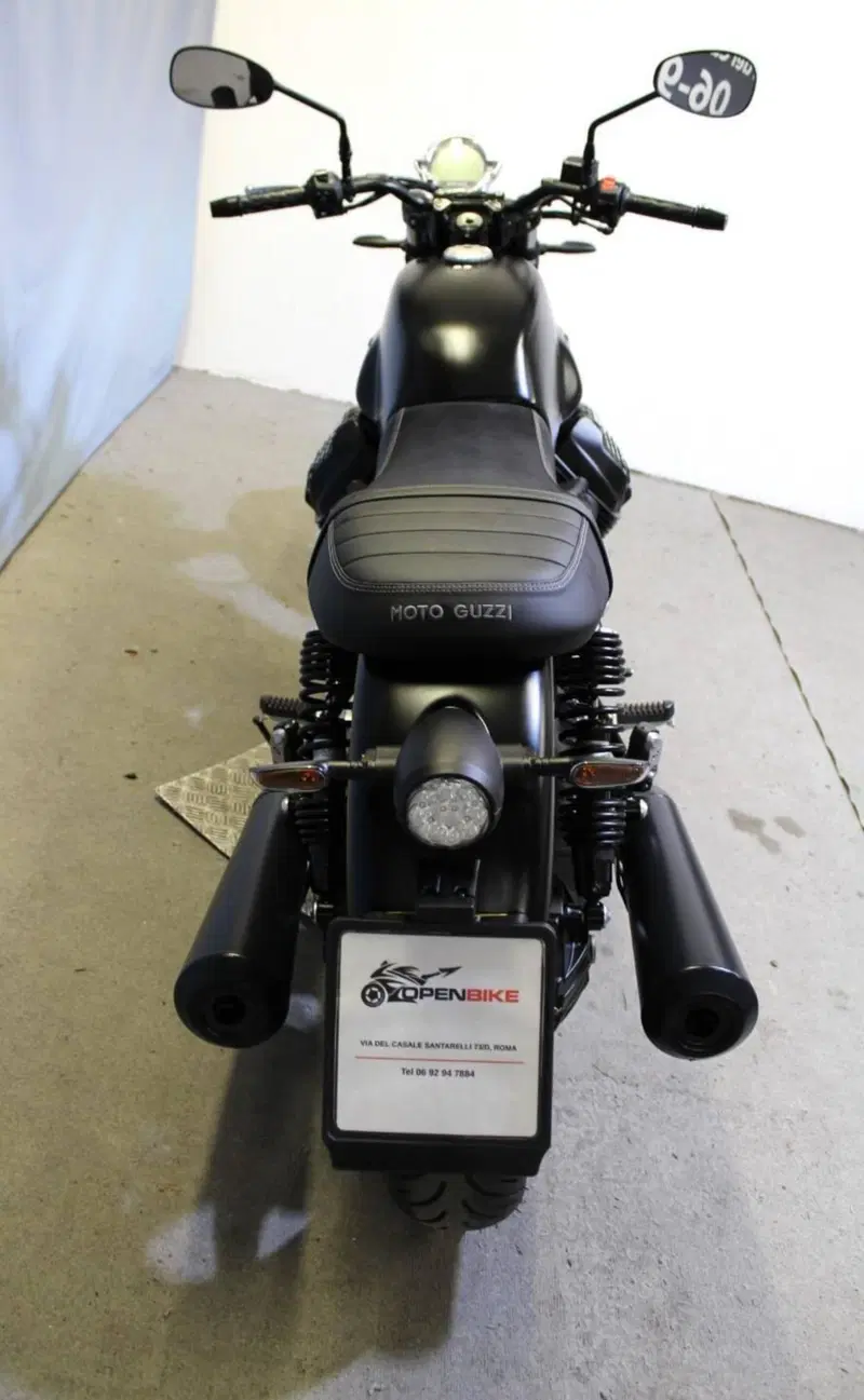 Moto Guzzi V7 Stone (2025 - 26) (5)