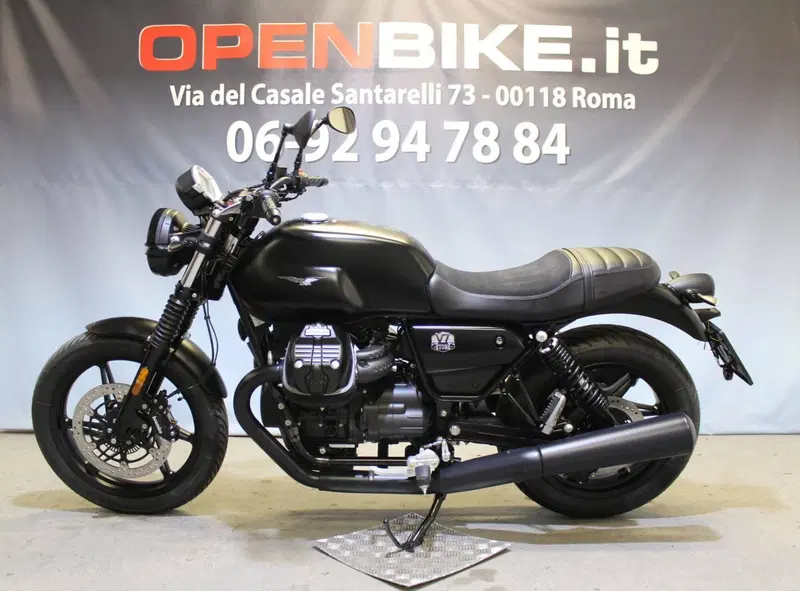 Moto Guzzi V7 Stone (2025 - 26) (2)