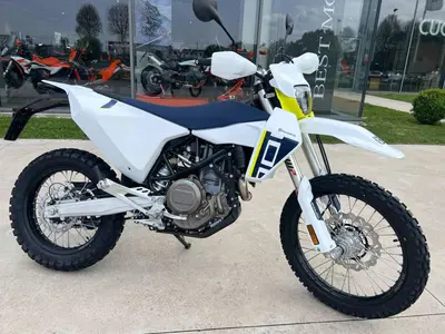 Husqvarna 701 Enduro (2026) nuova
