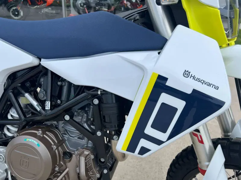 Husqvarna 701 Enduro (2026) (4)
