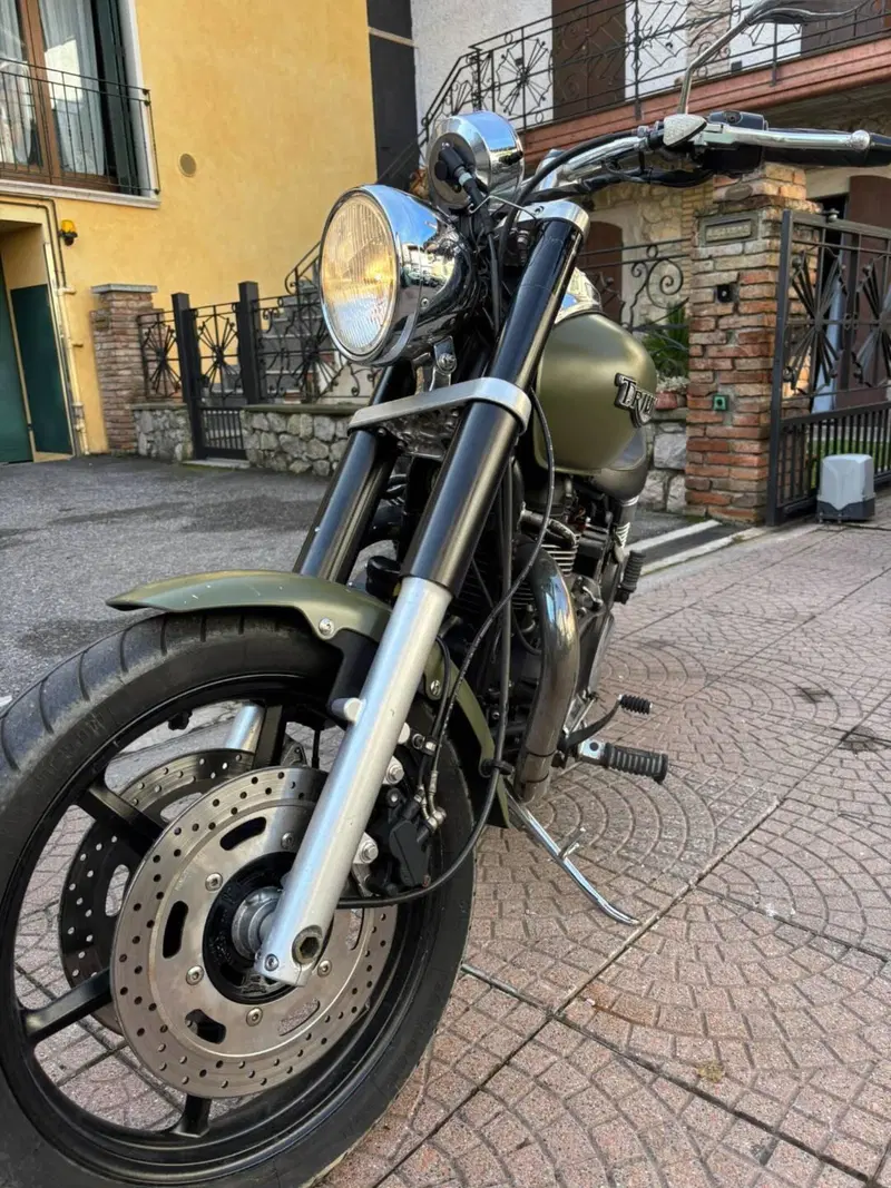 Triumph Speedmaster (2003 - 05) (3)