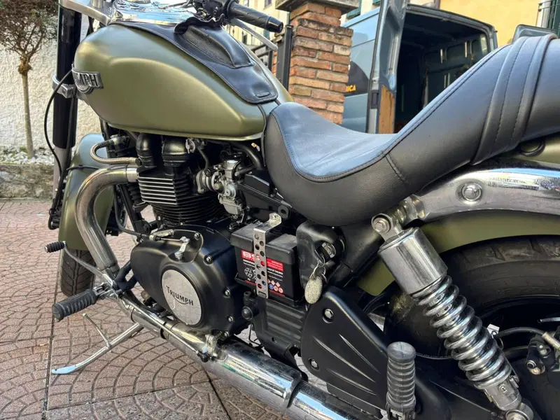 Triumph Speedmaster (2003 - 05) (4)