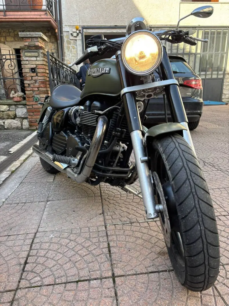 Triumph Speedmaster (2003 - 05) (8)