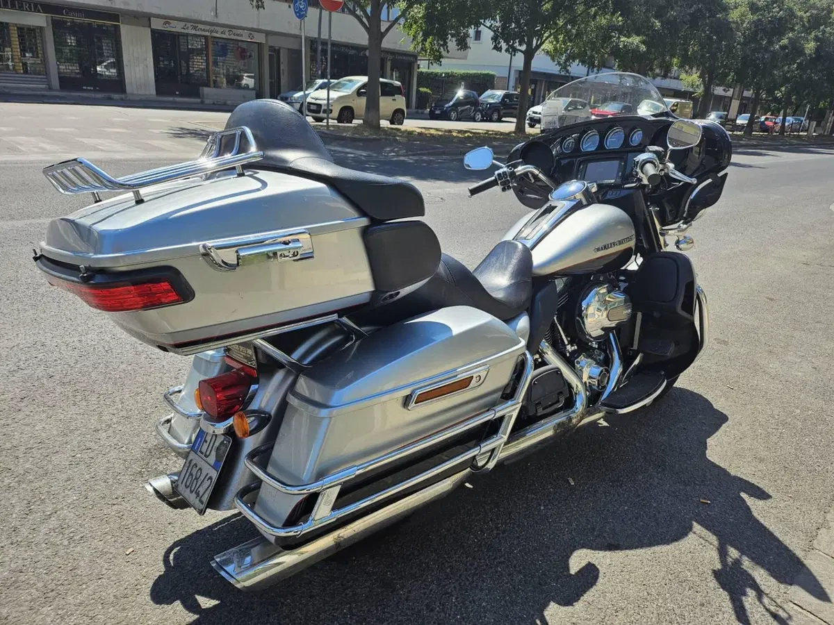 Harley-Davidson 1690 Electra Glide Ultra Limited (2014 - 15) - FLHTK (4)