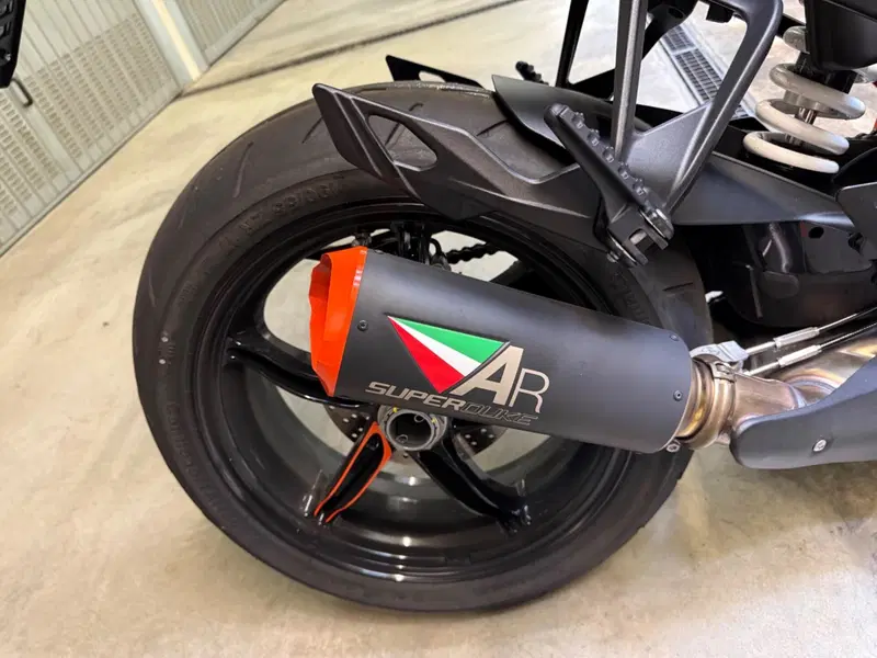 KTM 1290 Super Duke GT (2022 - 25) (4)