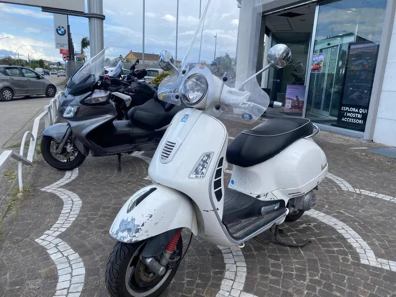 Vespa GTS 300 Super (2008 - 16) (5)